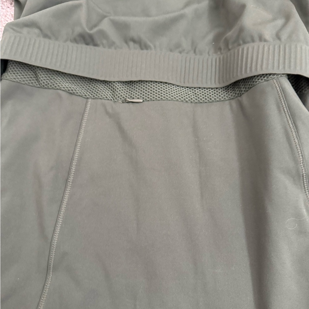 Fabletics Athletic Zip-Up, Size M - image 4